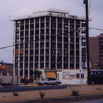 West of downtown Fort Worth April 29, 2000